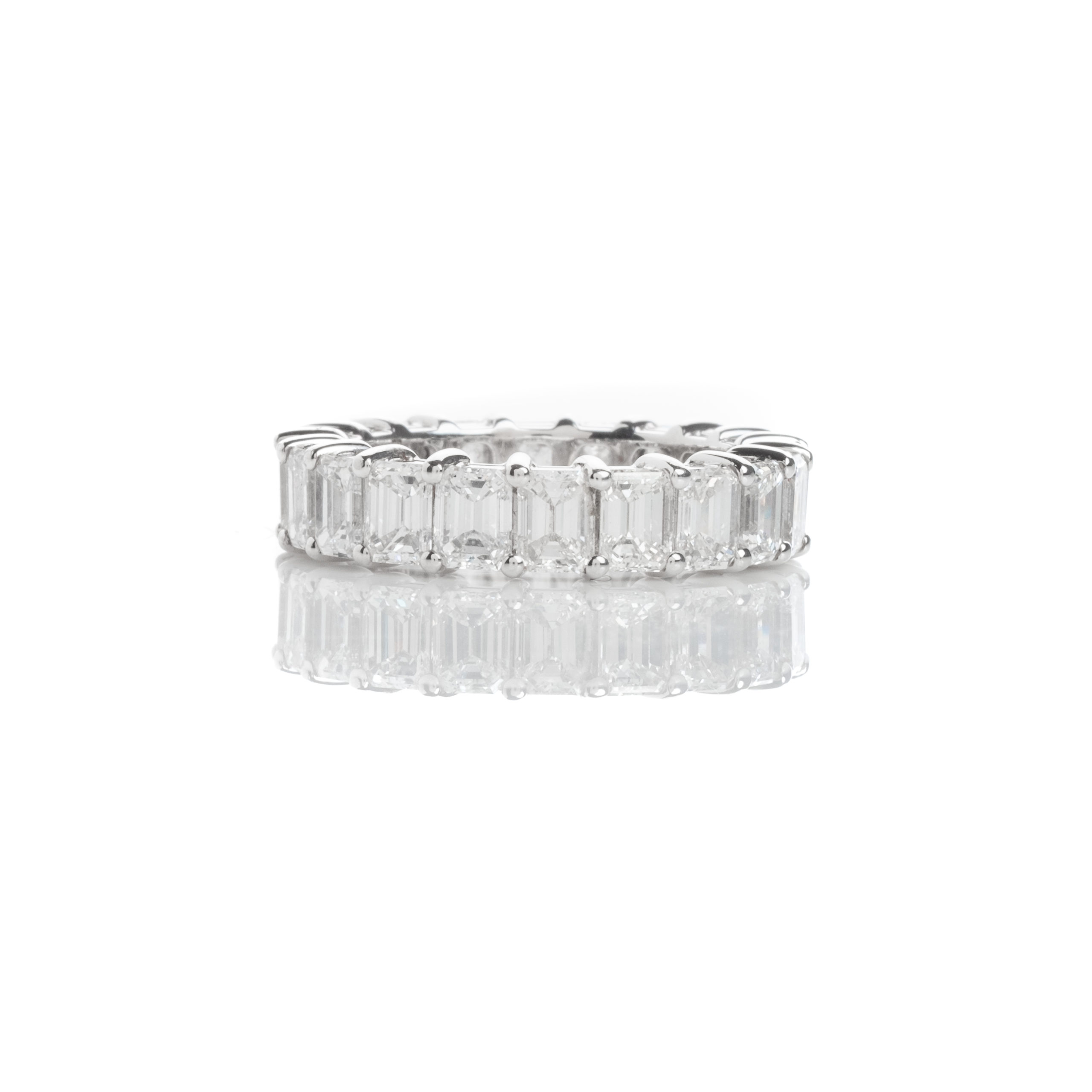 Δαχτυλίδι Ολόβερο Λευκόχρυσο με Emerald Cut Διαμάντια